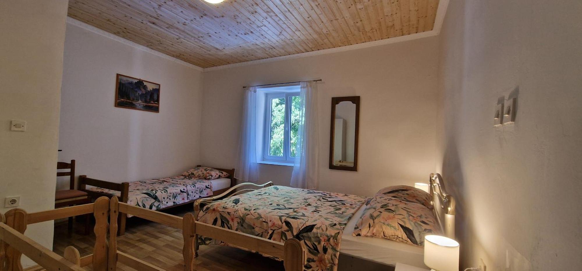 Studio Apartman Kastel Kambelovac Kastela Exterior photo