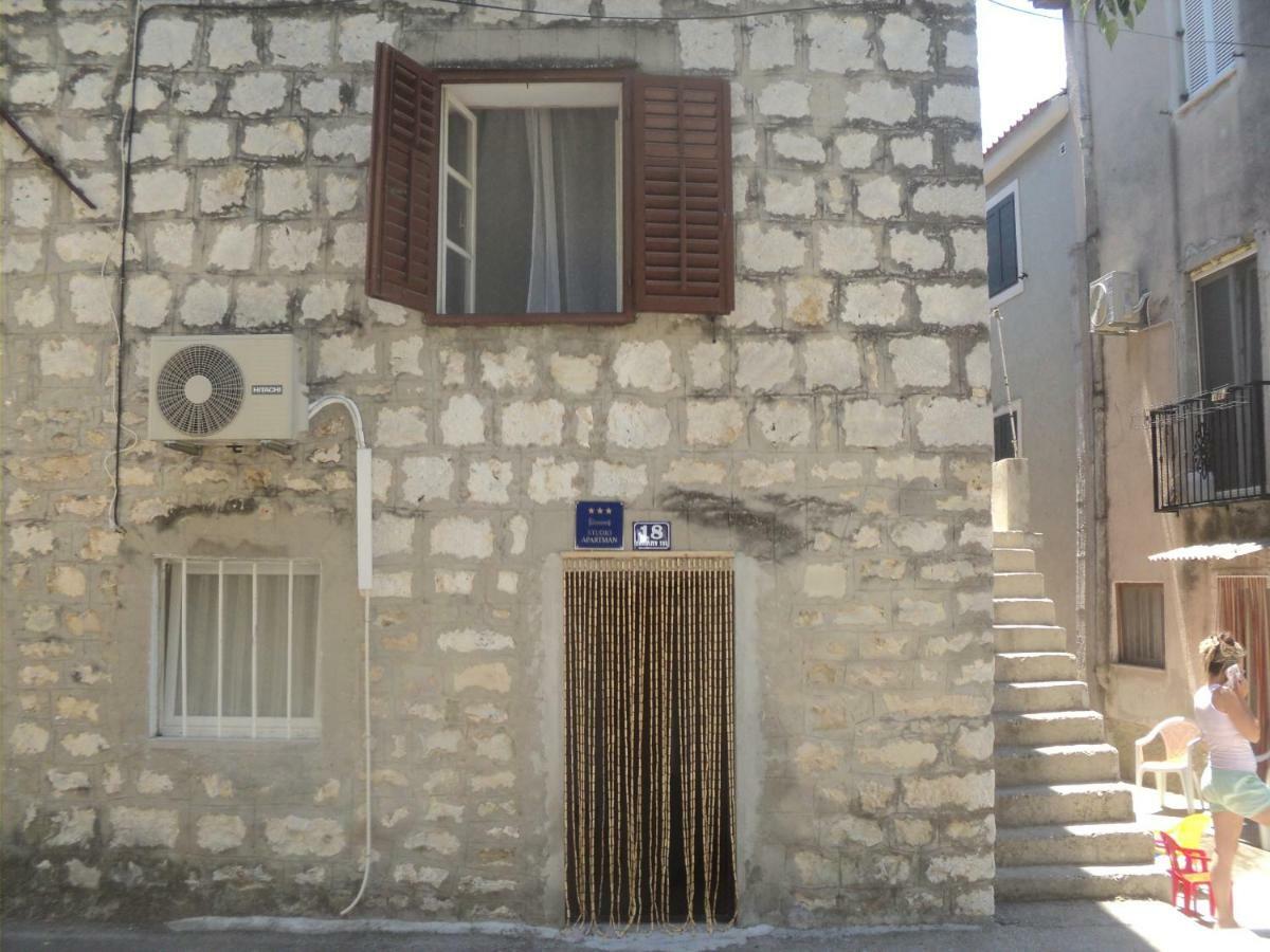 Studio Apartman Kastel Kambelovac Kastela Exterior photo